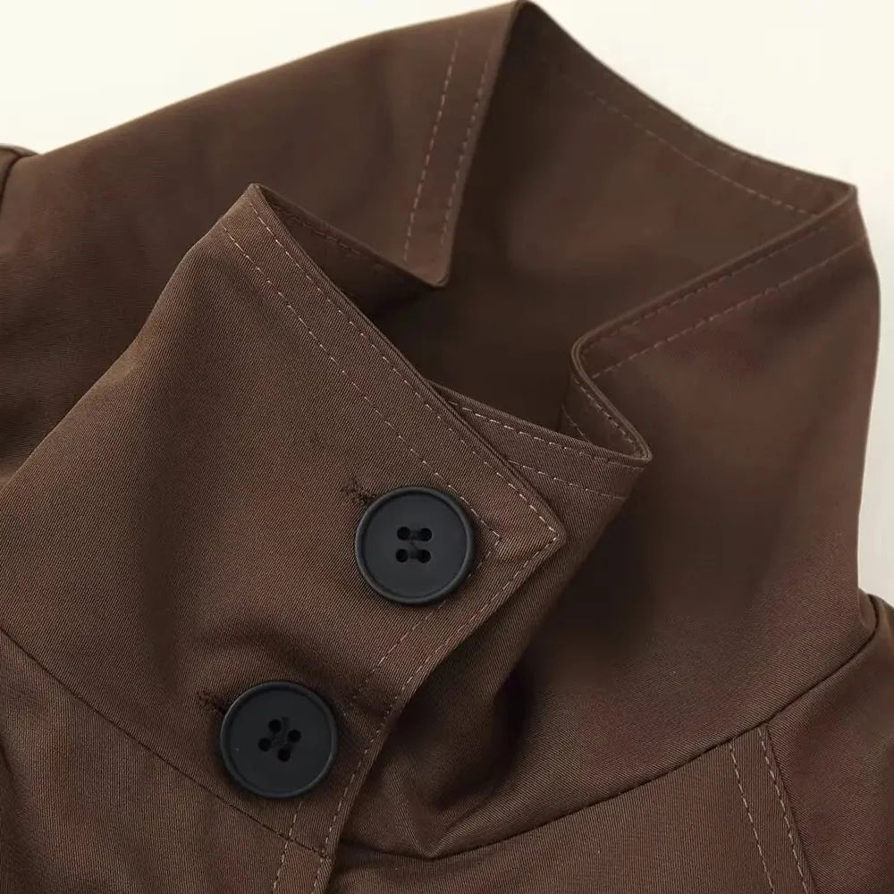 Gabardina Corta Cruzada | Cuello Alto y Cinturón