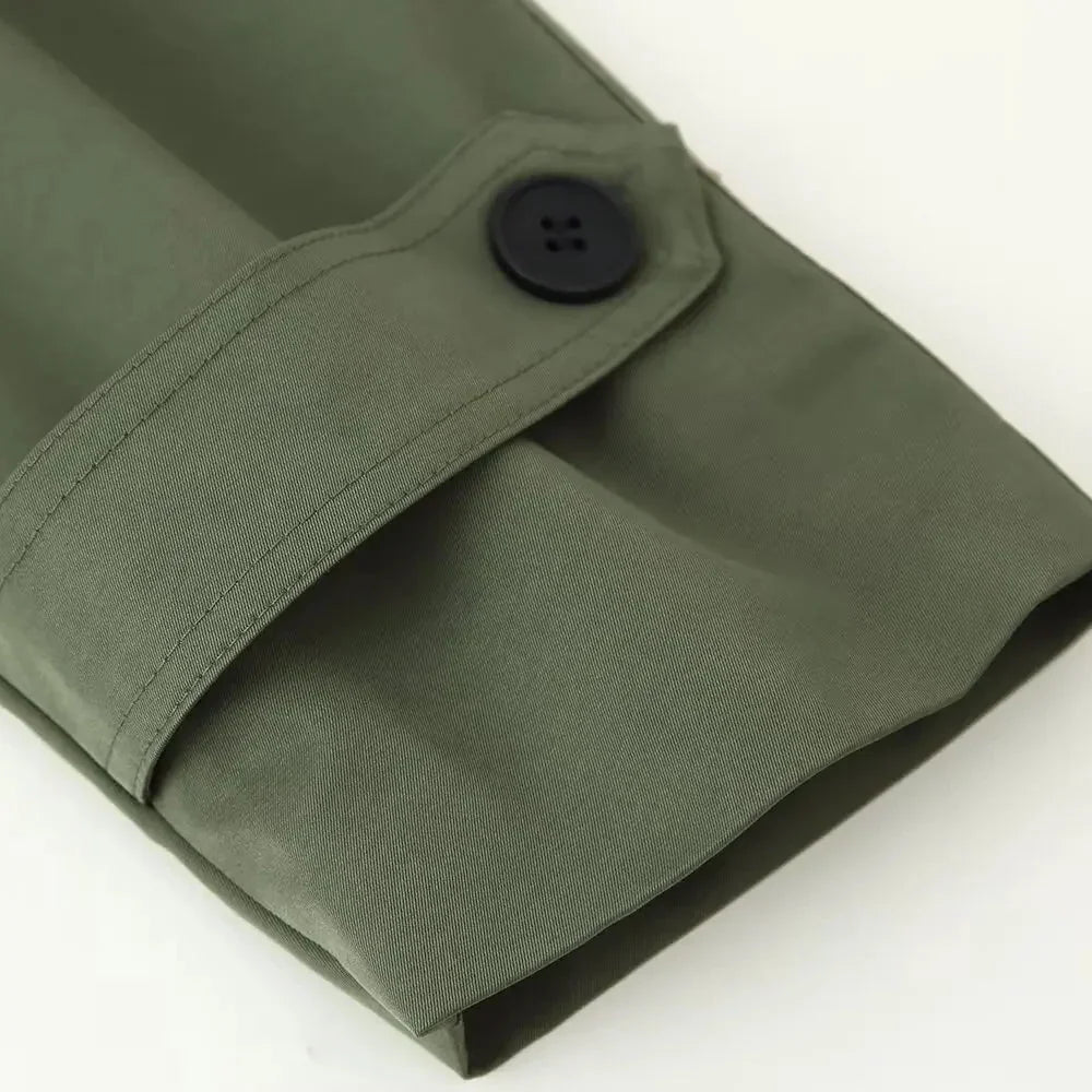 Gabardina Corta Cruzada | Cuello Alto y Cinturón