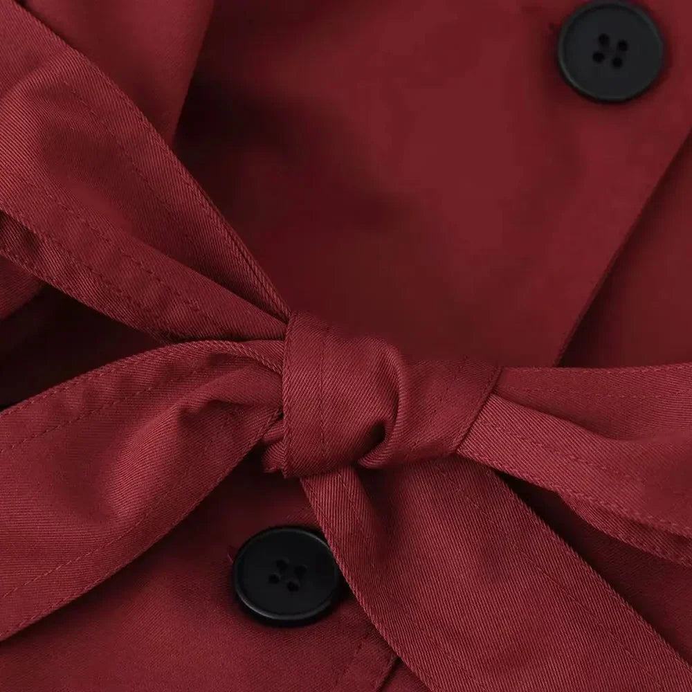 Gabardina Corta Cruzada | Cuello Alto y Cinturón