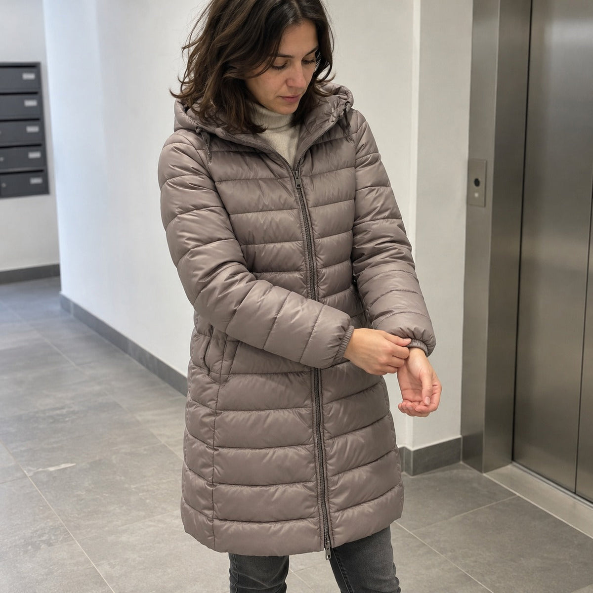 Chaquetón de Plumón Largo con Capucha para Mujer | Ligero y Compresible, Ideal Viaje