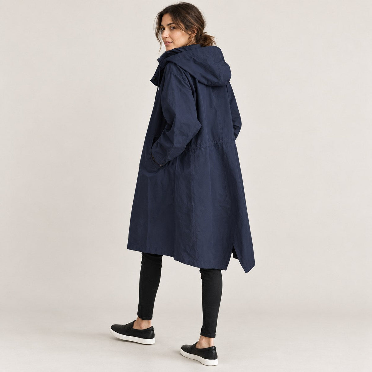 Parka Larga con Capucha | Abrigo Amplio de Entretiempo