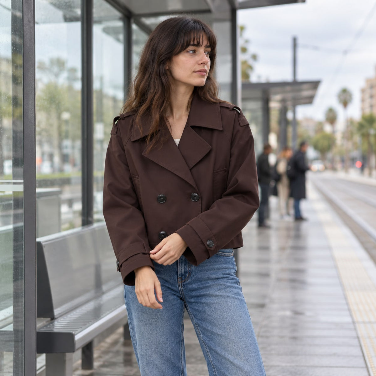 Gabardina Corta Cruzada | Corte Amplio y Manga Larga