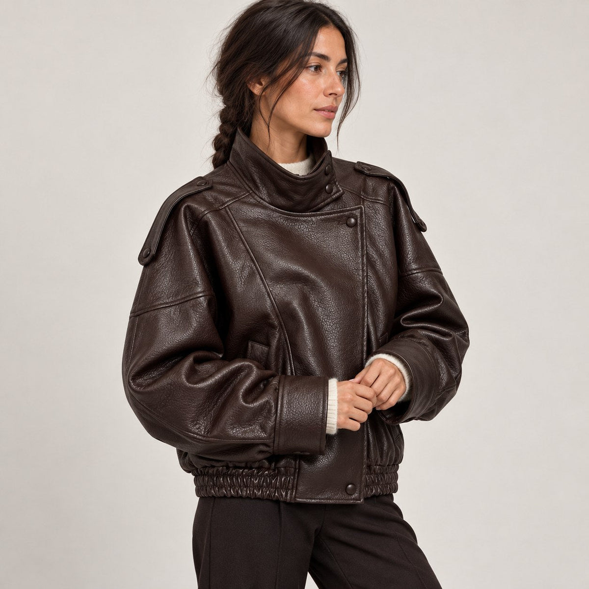 Chaqueta de Piel Sintética de Corte Amplio | Cazadora Motera de Cuello Alto