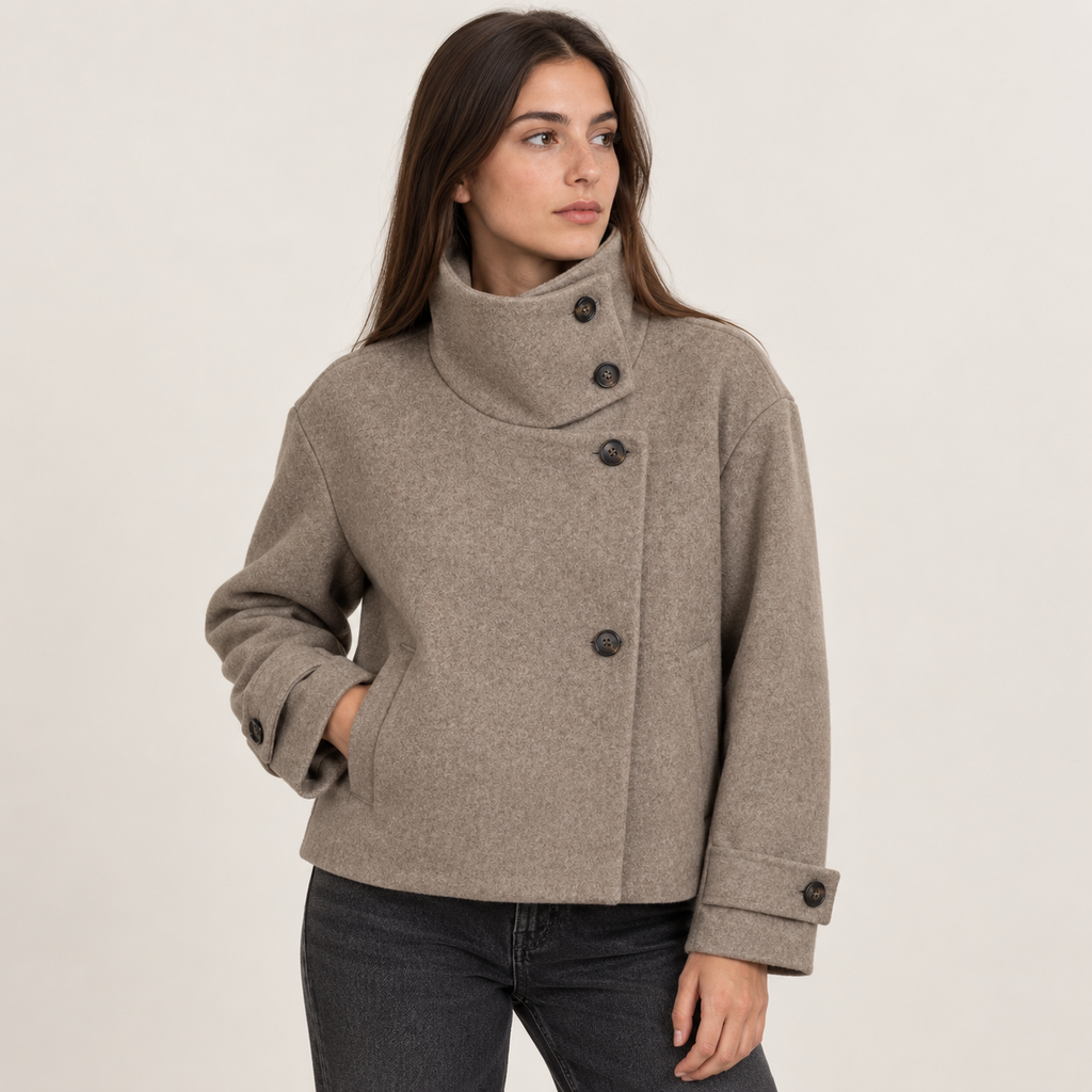 Abrigo Corto de Cuello Alto para Mujer | Chaquetón Efecto Paño con Botones Asimétricos